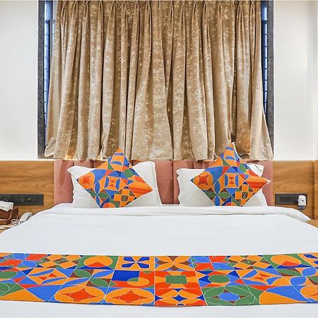 Fabhotel Prime Shourya Residency - Nr Maharshi Karve Museum Пуна Экстерьер фото