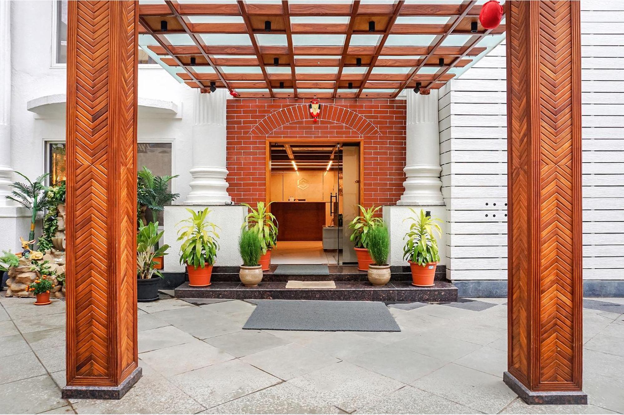 Fabhotel Prime Shourya Residency - Nr Maharshi Karve Museum Пуна Экстерьер фото