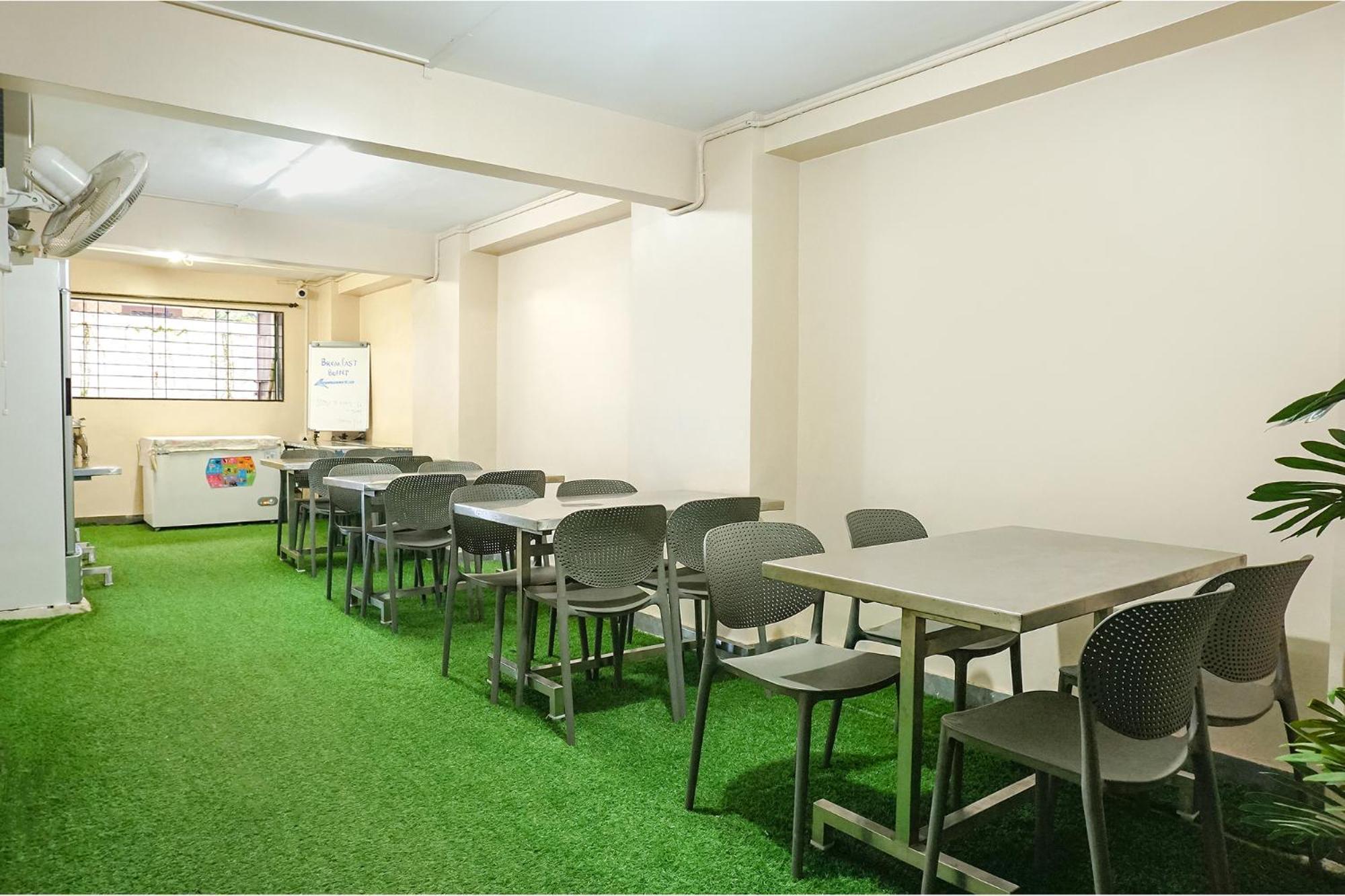 Fabhotel Prime Shourya Residency - Nr Maharshi Karve Museum Пуна Экстерьер фото